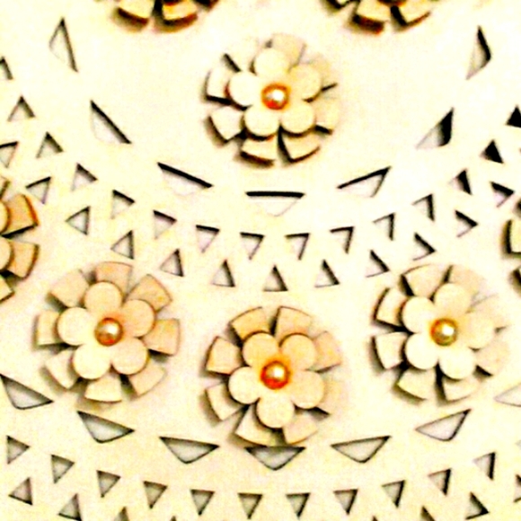 (NEW)! Cute! Cream Clutch Bag! :-) - Picture 8 of 9